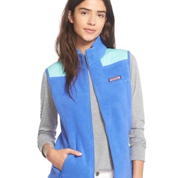 Vineyard Vines Fleece Vest - Picture 1 of 4